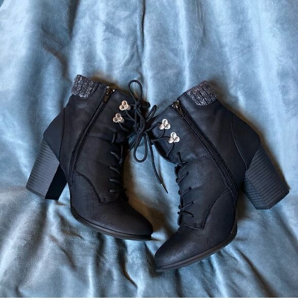 Xoxo Women's Magalin Sweater Trim Hiker Booties Women's size 7.5 - Picture 2 of 9